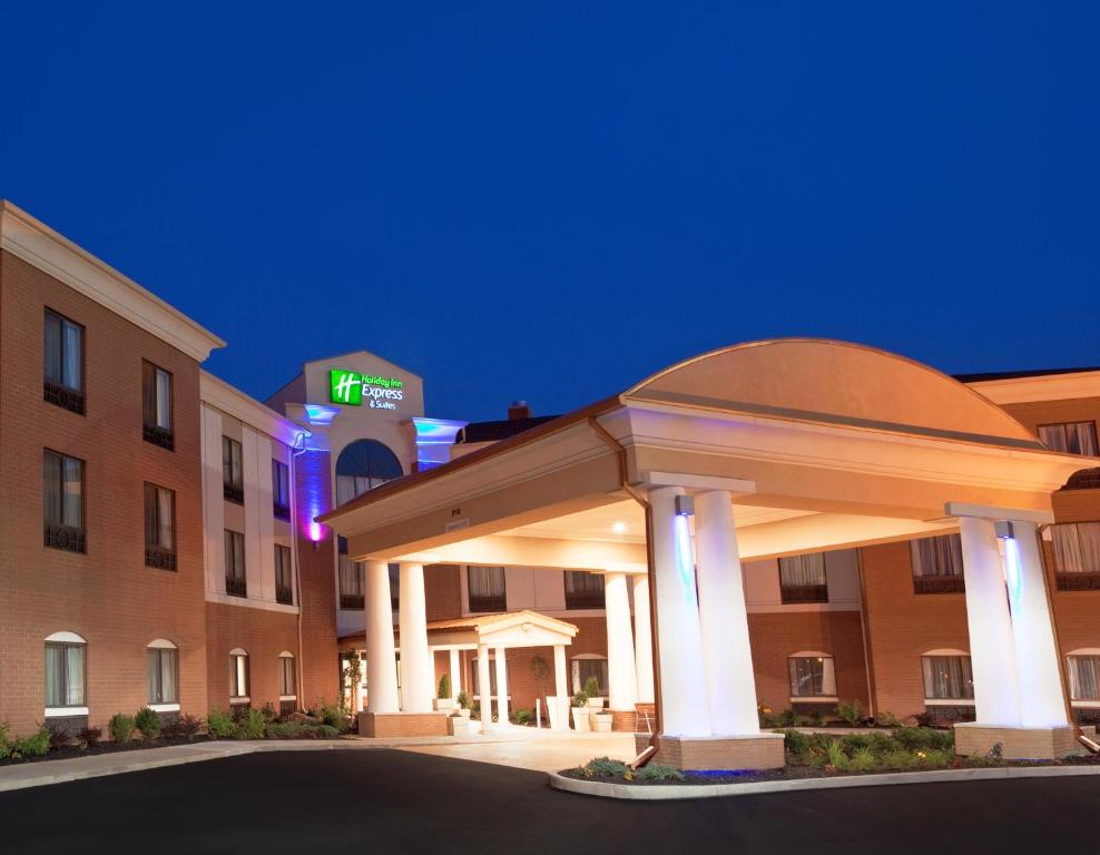 Holiday Inn Express Hotel and Suites Akron South-Airport Area an IHG Hotel Main image 1